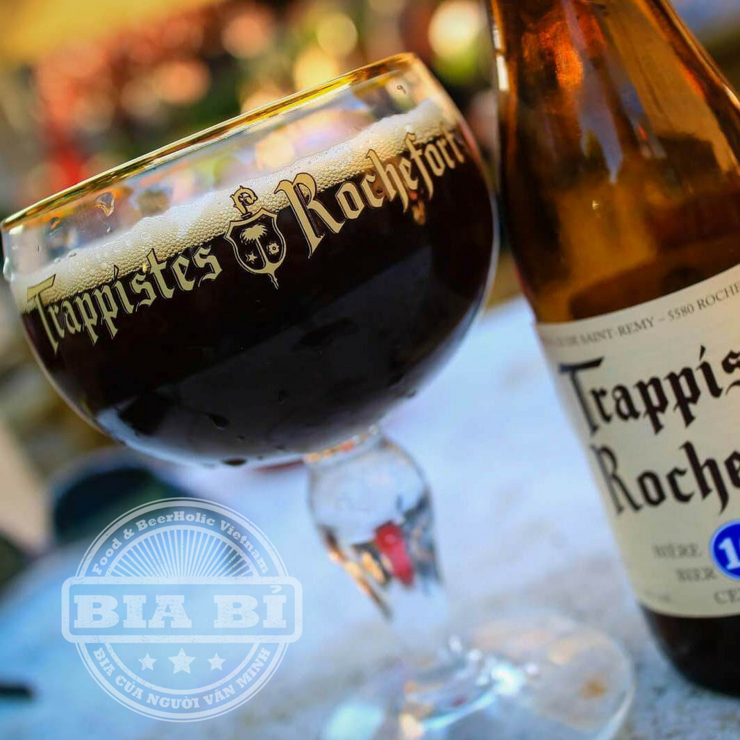 Bia Thầy tu Bỉ Trappist Rochefort 10 – Một trong những dòng bia Bỉ sẫm màu được yêu chuộng hàng đầu thế giới.